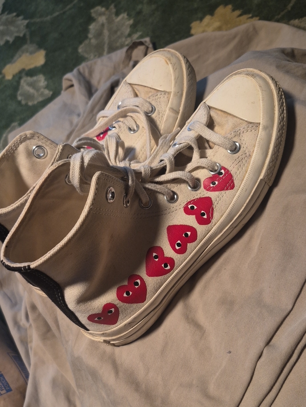 Converse Cream High-Top Sneakers with Red Heart Graphics